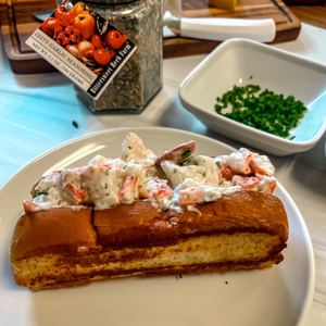 Zesty Garlic Lobster Roll